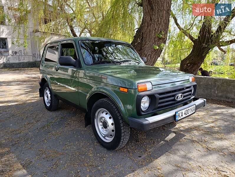 Внедорожник / Кроссовер ВАЗ / Lada 21214 / 4x4 2016 в Хмельнике