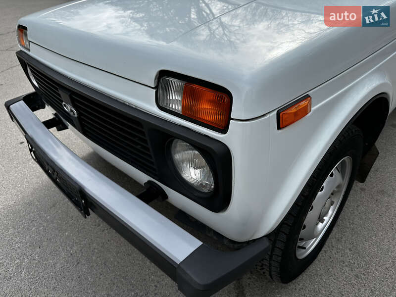 Внедорожник / Кроссовер ВАЗ / Lada 21214 / 4x4 2014 в Хмельнике