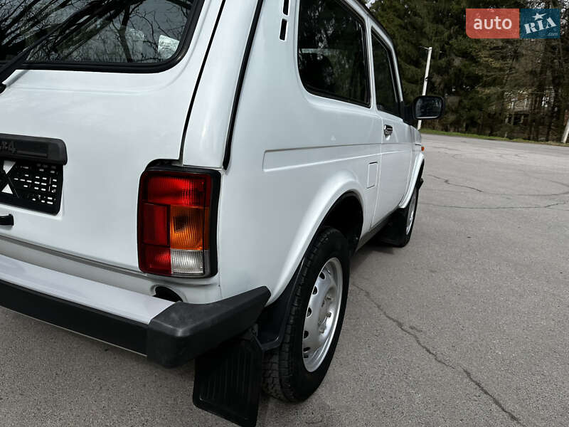 Внедорожник / Кроссовер ВАЗ / Lada 21214 / 4x4 2014 в Хмельнике