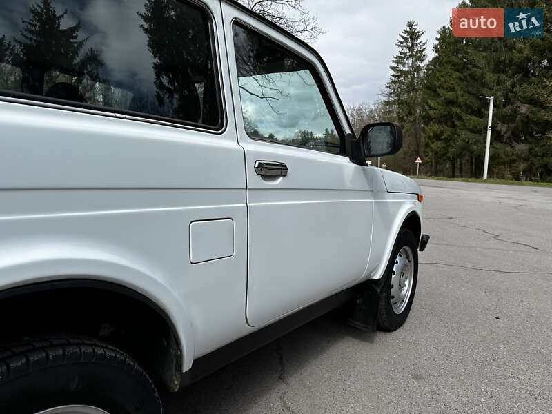 Внедорожник / Кроссовер ВАЗ / Lada 21214 / 4x4 2014 в Хмельнике