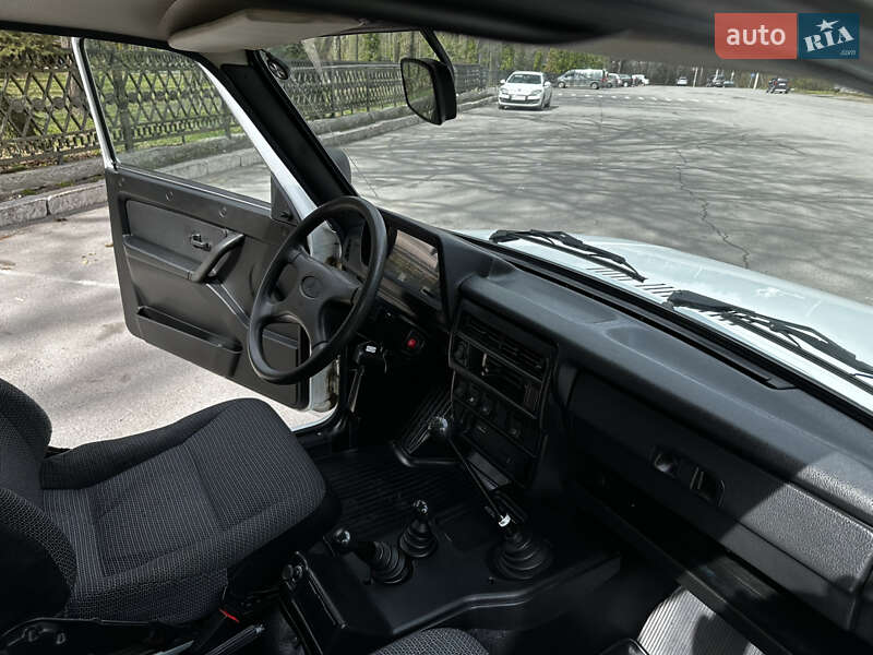 Внедорожник / Кроссовер ВАЗ / Lada 21214 / 4x4 2014 в Хмельнике