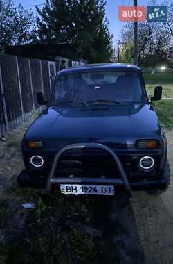 Позашляховик / Кросовер ВАЗ 21214 / 4x4 2008 в Тарутиному