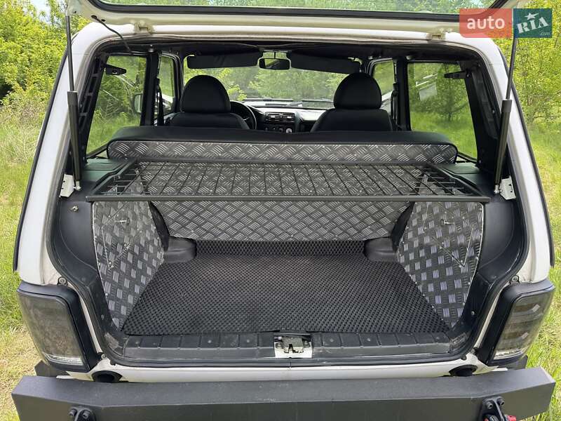 Позашляховик / Кросовер ВАЗ / Lada 21214 / 4x4 2008 в Умані