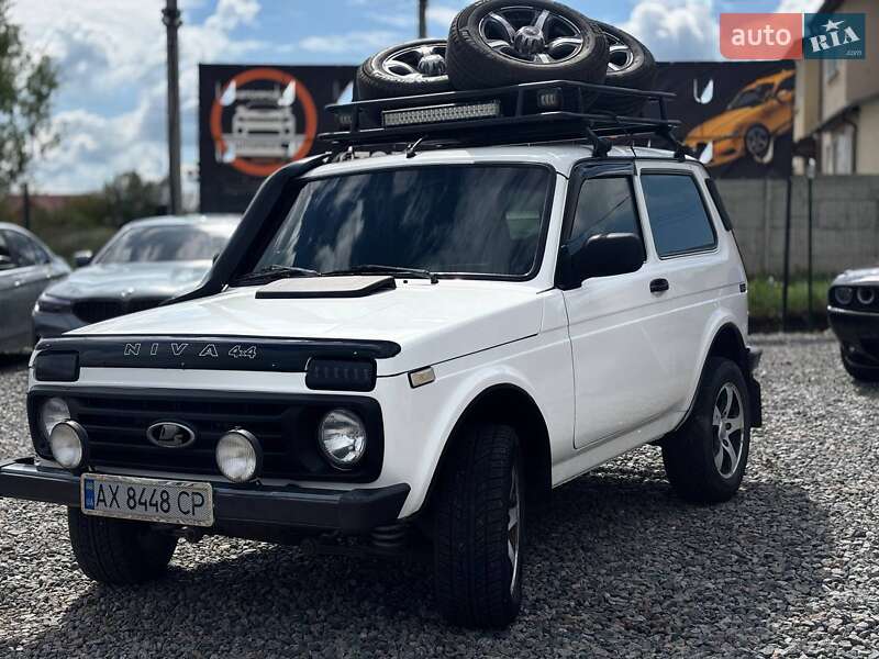 Внедорожник / Кроссовер ВАЗ / Lada 21214 / 4x4 2011 в Харькове