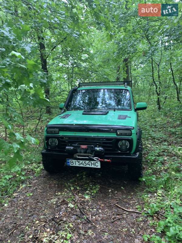 Позашляховик / Кросовер ВАЗ 21214 / 4x4 2012 в 