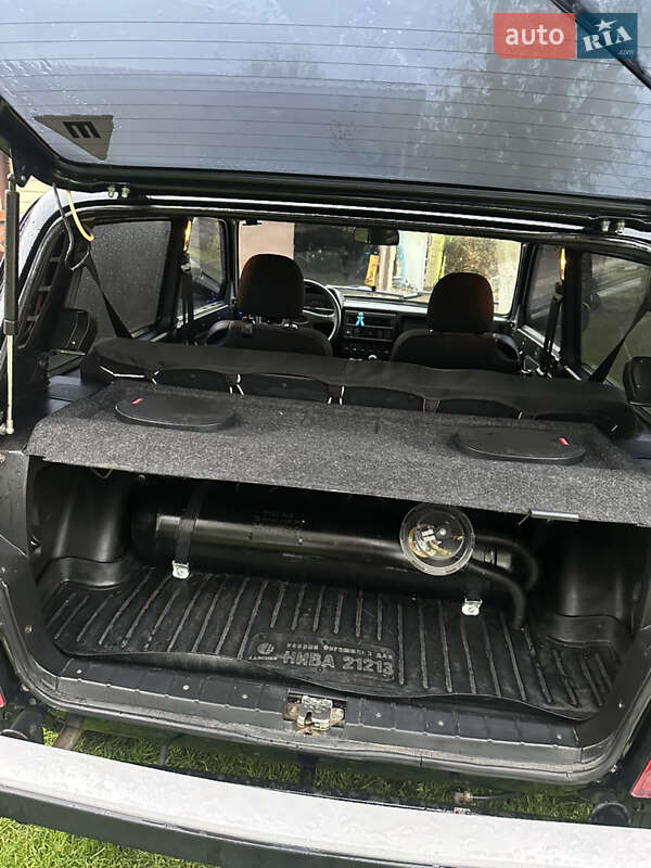 Внедорожник / Кроссовер ВАЗ / Lada 21214 / 4x4 2012 в Золочеве