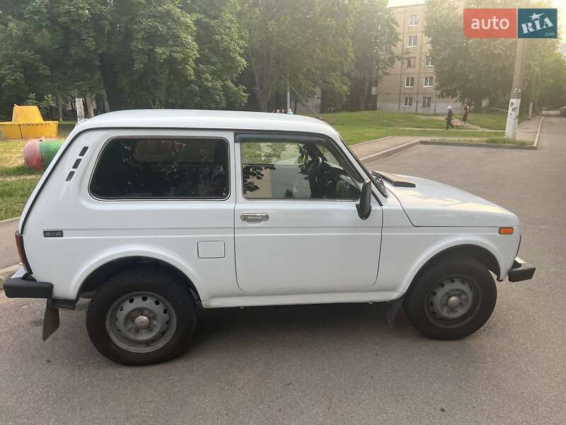 Внедорожник / Кроссовер ВАЗ / Lada 21214 / 4x4 2009 в Харькове фото 3 Внедорожник / Кроссовер ВАЗ / Lada 21214 / 4x4 2009 в Харькове