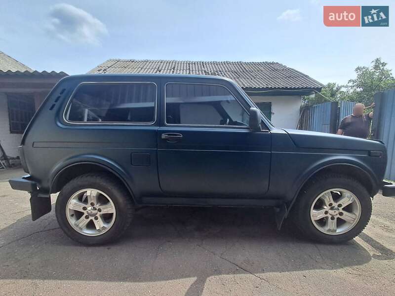 Внедорожник / Кроссовер ВАЗ / Lada 21214 / 4x4 2012 в Бахмаче