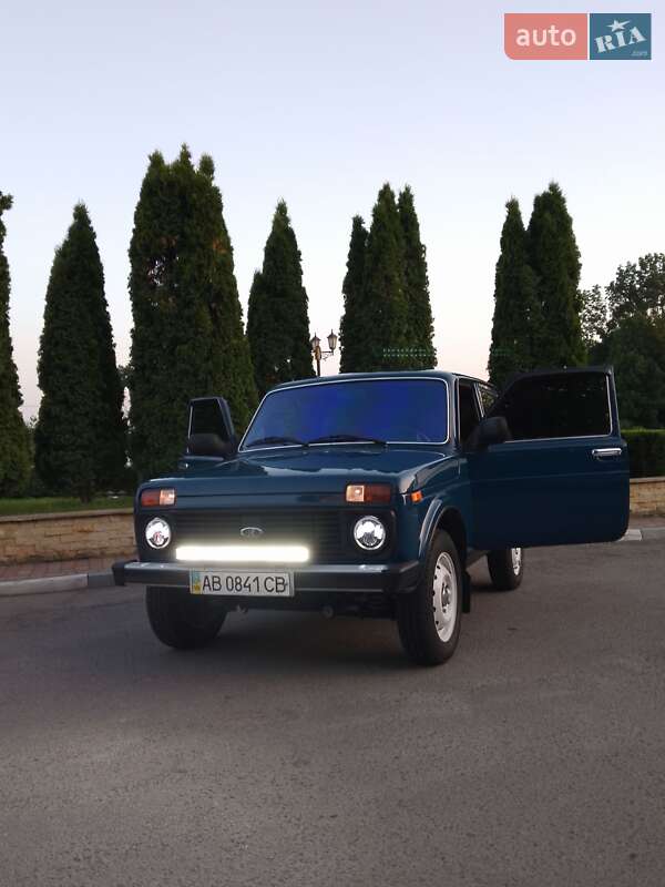 Внедорожник / Кроссовер ВАЗ / Lada 21214 / 4x4 2011 в Тростянце
