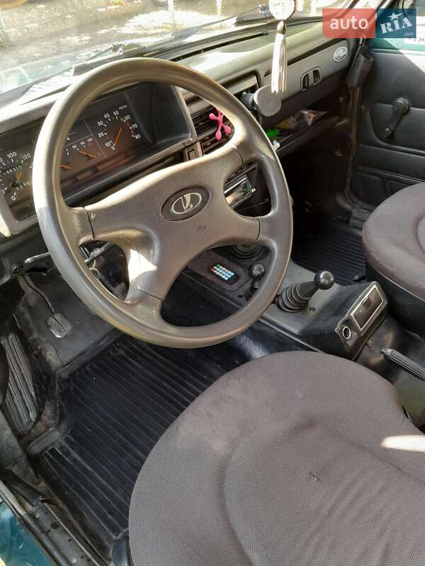 Позашляховик / Кросовер ВАЗ / Lada 21214 / 4x4 2006 в Хмільнику