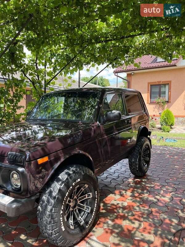 Позашляховик / Кросовер ВАЗ / Lada 21214 / 4x4 2005 в Чернівцях