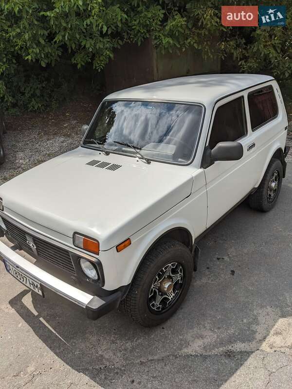 Позашляховик / Кросовер ВАЗ / Lada 21214 / 4x4 2011 в Києві