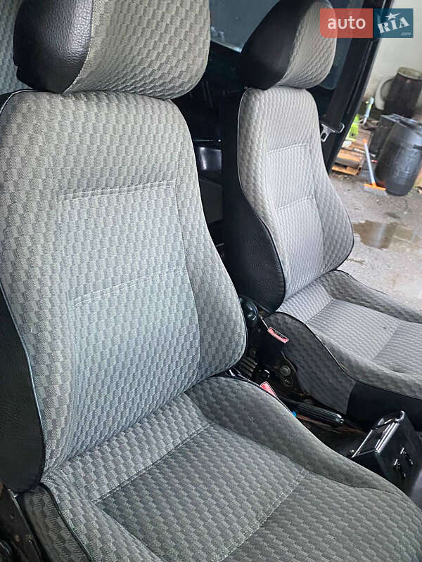 Позашляховик / Кросовер ВАЗ / Lada 21214 / 4x4 2006 в Брусилові фото 9 Позашляховик / Кросовер ВАЗ / Lada 21214 / 4x4 2006 в Брусилові