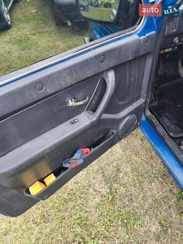 Позашляховик / Кросовер ВАЗ / Lada 21214 / 4x4 2010 в Сумах