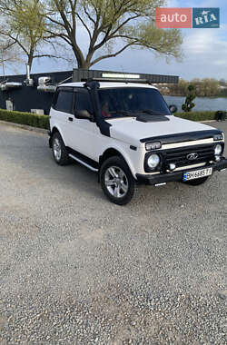 Позашляховик / Кросовер ВАЗ 21214 / 4x4 2008 в Умані