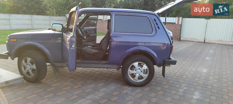 Позашляховик / Кросовер ВАЗ / Lada 21214 / 4x4 2017 в Житомирі