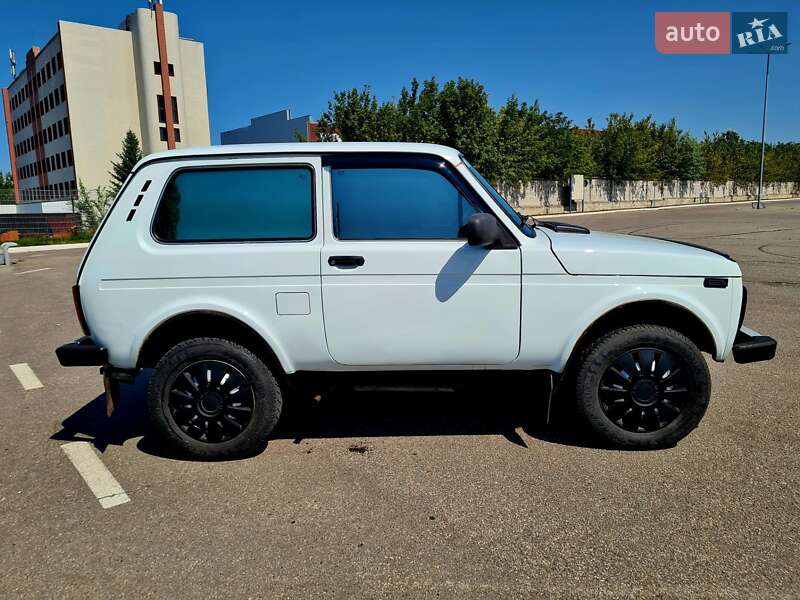Внедорожник / Кроссовер ВАЗ / Lada 21214 / 4x4 2017 в Харькове