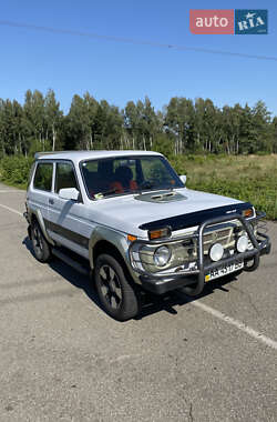 Внедорожник / Кроссовер ВАЗ 21214 / 4x4 2005 в Киеве
