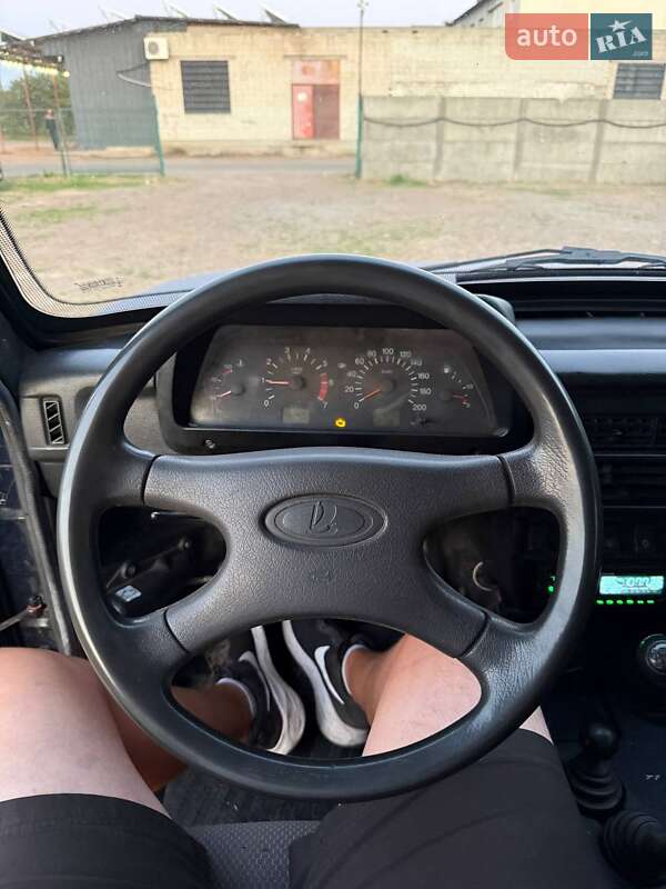 Позашляховик / Кросовер ВАЗ / Lada 21214 / 4x4 2012 в Чернігові