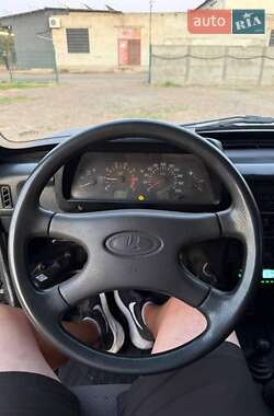 Внедорожник / Кроссовер ВАЗ 21214 / 4x4 2012 в 