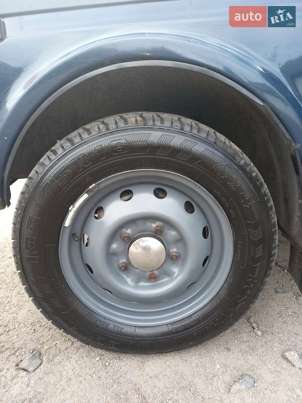 Позашляховик / Кросовер ВАЗ / Lada 21214 / 4x4 2009 в Золотоноші