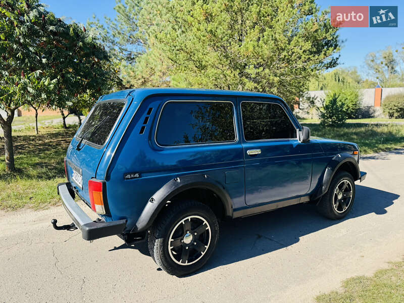 Внедорожник / Кроссовер ВАЗ / Lada 21214 / 4x4 2012 в Лохвице