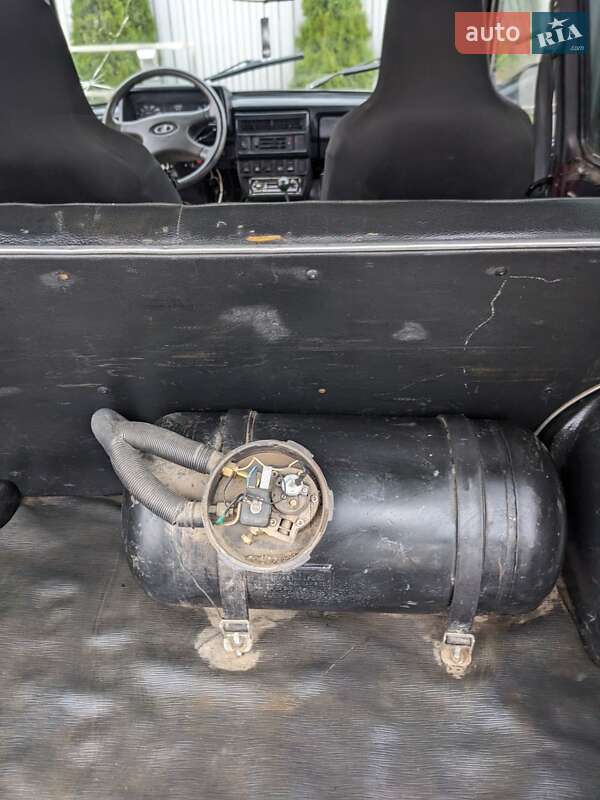 Позашляховик / Кросовер ВАЗ / Lada 21214 / 4x4 2008 в Івано-Франківську