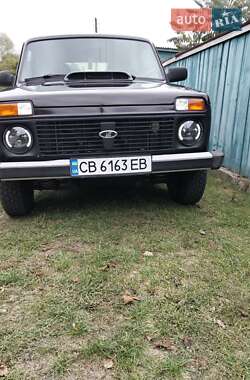 Позашляховик / Кросовер ВАЗ 21214 / 4x4 2015 в Чернігові