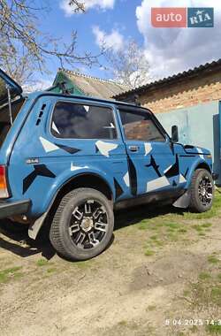 Внедорожник / Кроссовер ВАЗ / Lada 21214 / 4x4 2007 в  фото 13 Внедорожник / Кроссовер ВАЗ / Lada 21214 / 4x4 2007 в