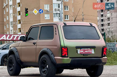 Позашляховик / Кросовер ВАЗ 21214 / 4x4 2014 в 