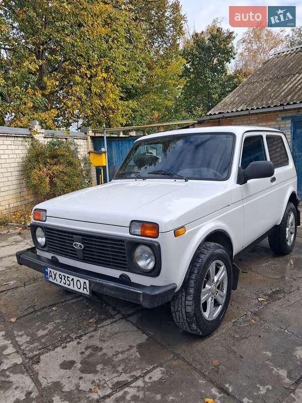 Внедорожник / Кроссовер ВАЗ / Lada 21214 / 4x4 2012 в Харькове фото Внедорожник / Кроссовер ВАЗ / Lada 21214 / 4x4 2012 в Харькове