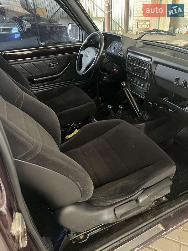 Внедорожник / Кроссовер ВАЗ / Lada 21214 / 4x4 2010 в Вольногорске фото 6 Внедорожник / Кроссовер ВАЗ / Lada 21214 / 4x4 2010 в Вольногорске