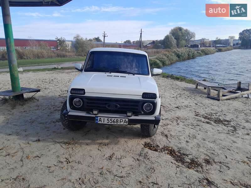 Внедорожник / Кроссовер ВАЗ / Lada 21214 / 4x4 2003 в Березане