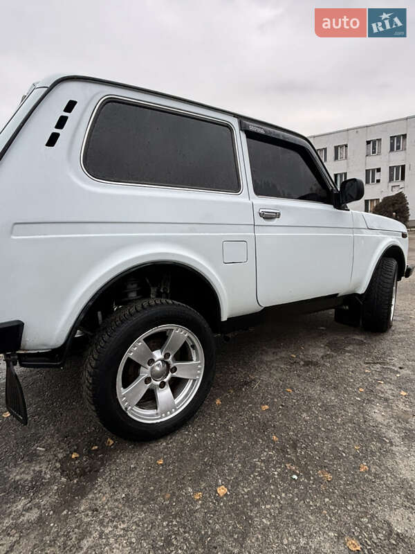 Позашляховик / Кросовер ВАЗ / Lada 21214 / 4x4 2013 в Харкові