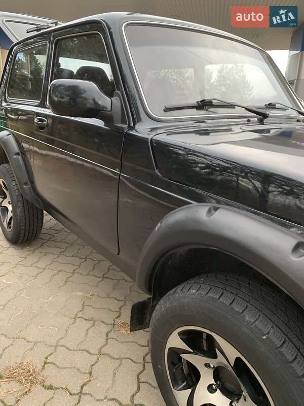 Внедорожник / Кроссовер ВАЗ / Lada 21214 / 4x4 2016 в Малой Турье