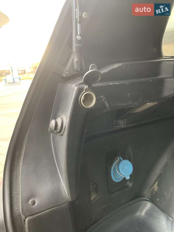 Внедорожник / Кроссовер ВАЗ / Lada 21214 / 4x4 2016 в Малой Турье