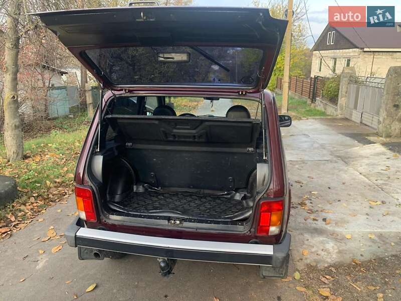 Позашляховик / Кросовер ВАЗ / Lada 21214 / 4x4 2013 в Лохвиці