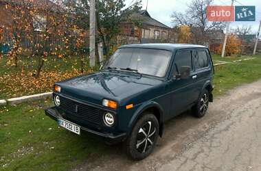 Позашляховик / Кросовер ВАЗ 21214 / 4x4 2003 в Первомайську