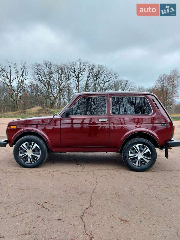 Позашляховик / Кросовер ВАЗ / Lada 21214 / 4x4 2006 в Тростянці