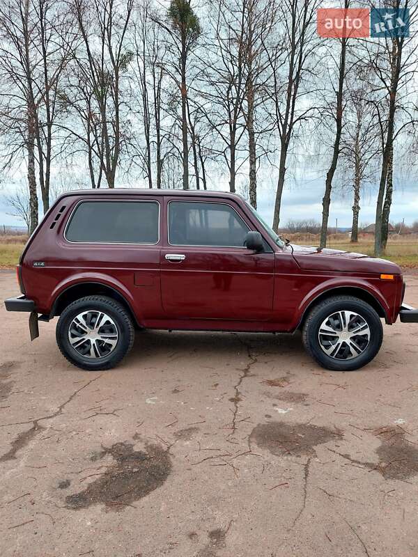 Позашляховик / Кросовер ВАЗ / Lada 21214 / 4x4 2006 в Тростянці