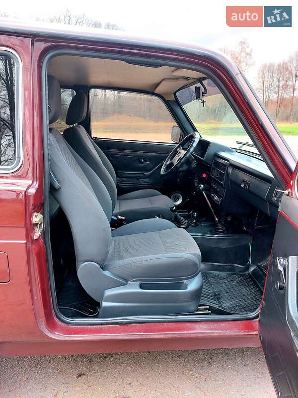 Позашляховик / Кросовер ВАЗ / Lada 21214 / 4x4 2006 в Тростянці