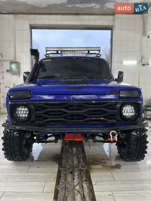 Внедорожник / Кроссовер ВАЗ / Lada 21214 / 4x4 2005 в Чугуеве