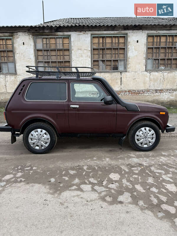 Позашляховик / Кросовер ВАЗ / Lada 21214 / 4x4 2012 в Запоріжжі