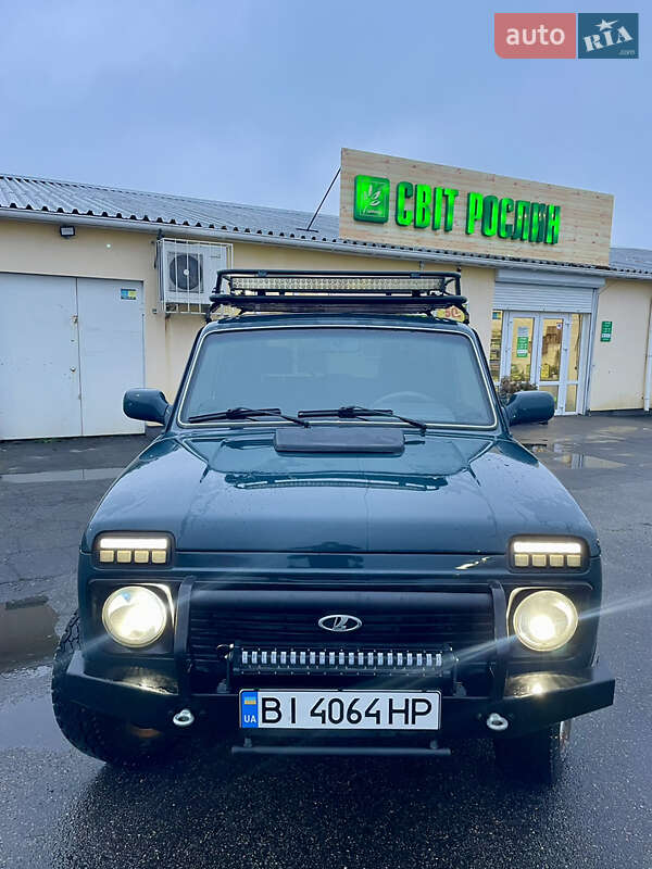 Внедорожник / Кроссовер ВАЗ / Lada 21214 / 4x4 2010 в Полтаве