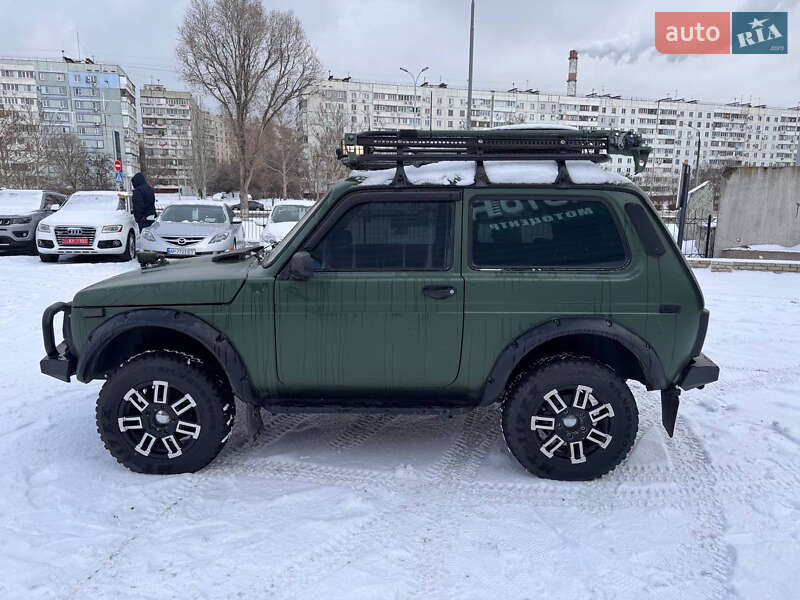 Внедорожник / Кроссовер ВАЗ / Lada 21214 / 4x4 2010 в Запорожье