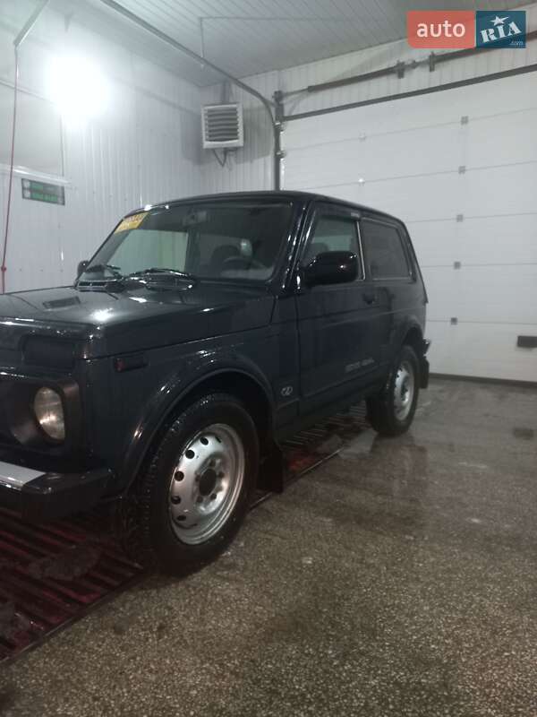 Позашляховик / Кросовер ВАЗ / Lada 21214 / 4x4 2017 в Харкові