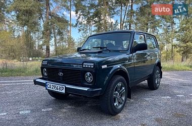 Позашляховик / Кросовер ВАЗ 21214 / 4x4 2011 в Білозір’ї