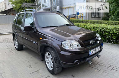 Позашляховик / Кросовер ВАЗ / Lada 2123 Niva 2010 в Львові