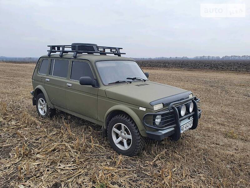 Позашляховик / Кросовер ВАЗ / Lada 2131 Нива 2000 в Дніпрі