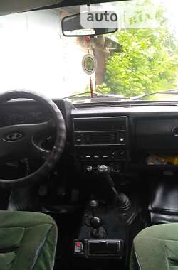 Позашляховик / Кросовер ВАЗ / Lada 2131 Нива 1999 в Шостці